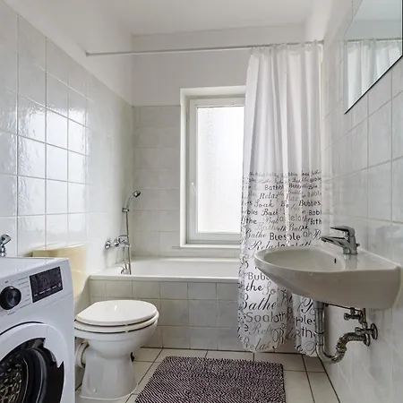 Monteurwohnung In Neuschoenefeld Leipzig