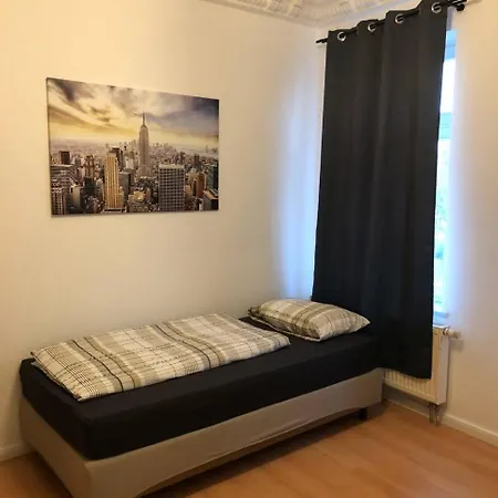 Appartement Monteurwohnung In Neuschoenefeld