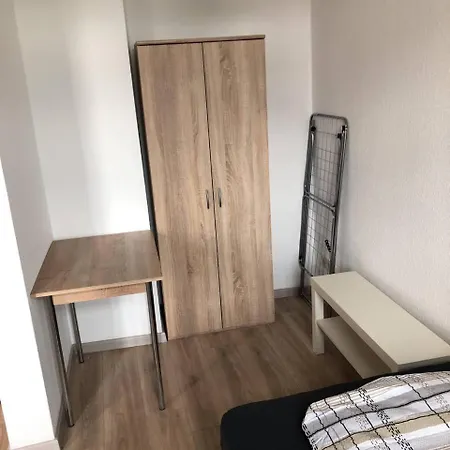 Appartement Monteurwohnung In Neuschoenefeld Leipzig