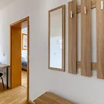 Monteurwohnung In Neuschoenefeld لبسيا