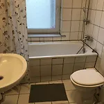 Monteurwohnung In Neuschoenefeld شقة *