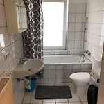 شقة Monteurwohnung In Neuschoenefeld