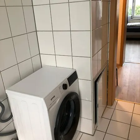 아파트 Monteurwohnung In Neuschoenefeld