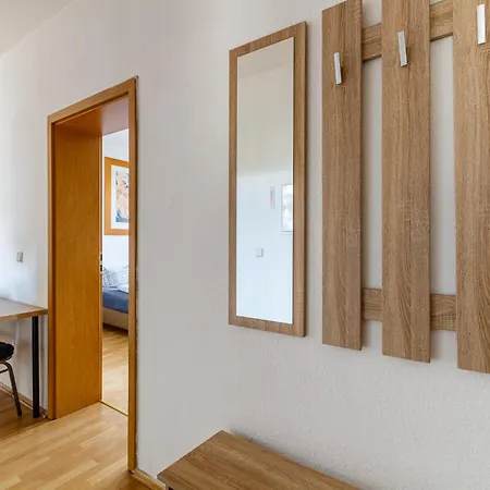 Monteurwohnung In Neuschoenefeld Apartamento Leipzig
