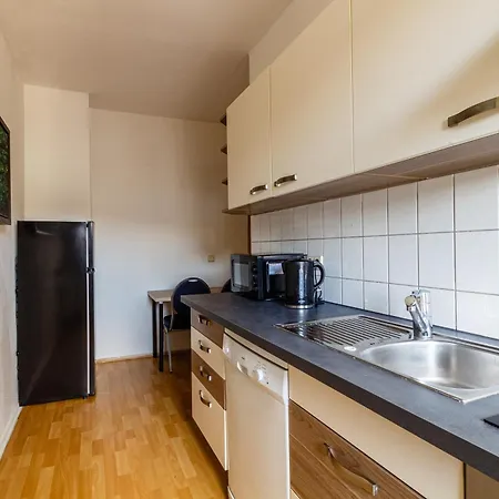 Monteurwohnung In Neuschoenefeld * ライプツィヒ