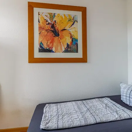 アパート Monteurwohnung In Neuschoenefeld ライプツィヒ