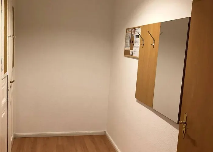 Monteurwohnung In Neuschoenefeld アパート *