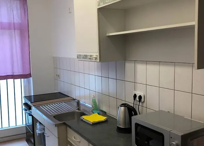 Monteurwohnung In Neuschoenefeld * Lipsk