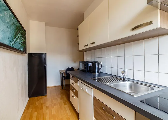 Monteurwohnung In Neuschoenefeld * Lipsk